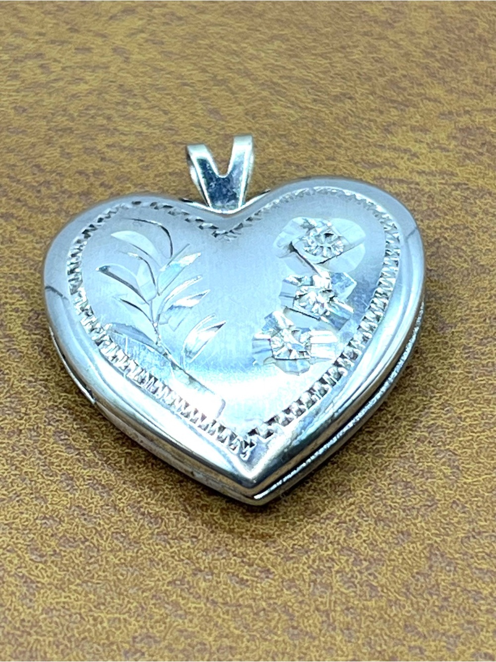 Heart Locket Etched Pendant in Sterling Silver 925 Vintage